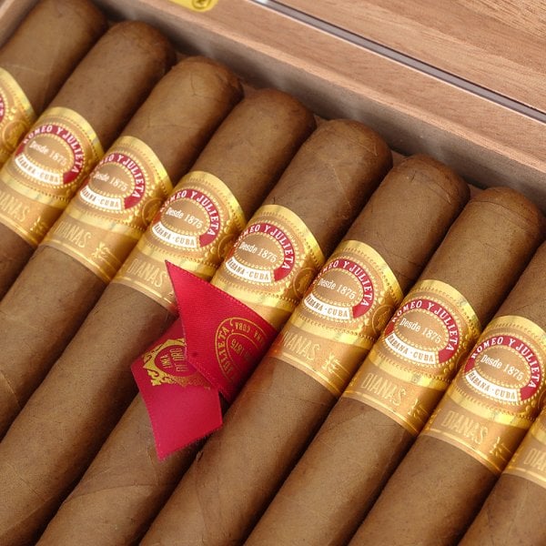 Romeo y Julieta Linea Oro Dianas 羅密歐．朱麗葉 黃金系列 黛安娜
