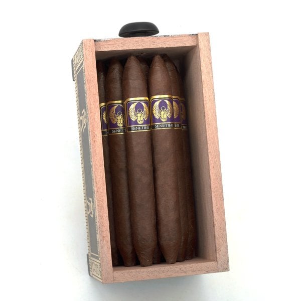 Foundation Highclere Castle Maduro Senetjer Perfecto 基地 海克里爾城堡 馬杜羅 瑟内特杰 完美