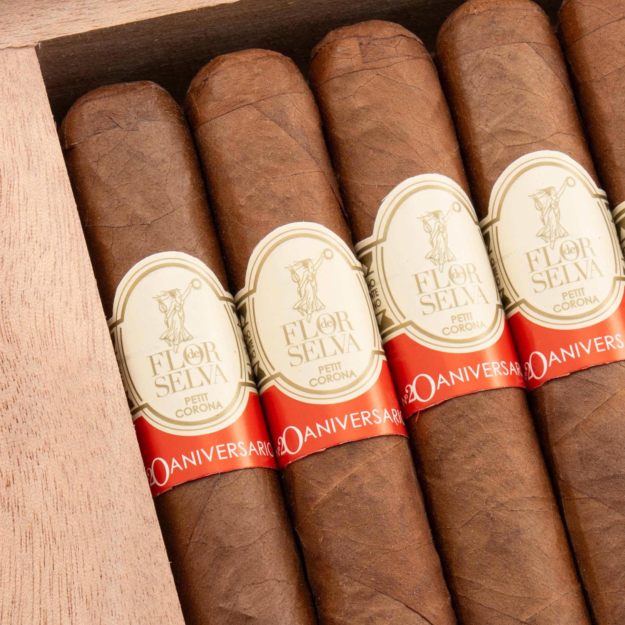 Flor de Selva Coleccion No.20 Petit Corona 塞爾瓦之花 珍藏系列 20號 小高朗拿