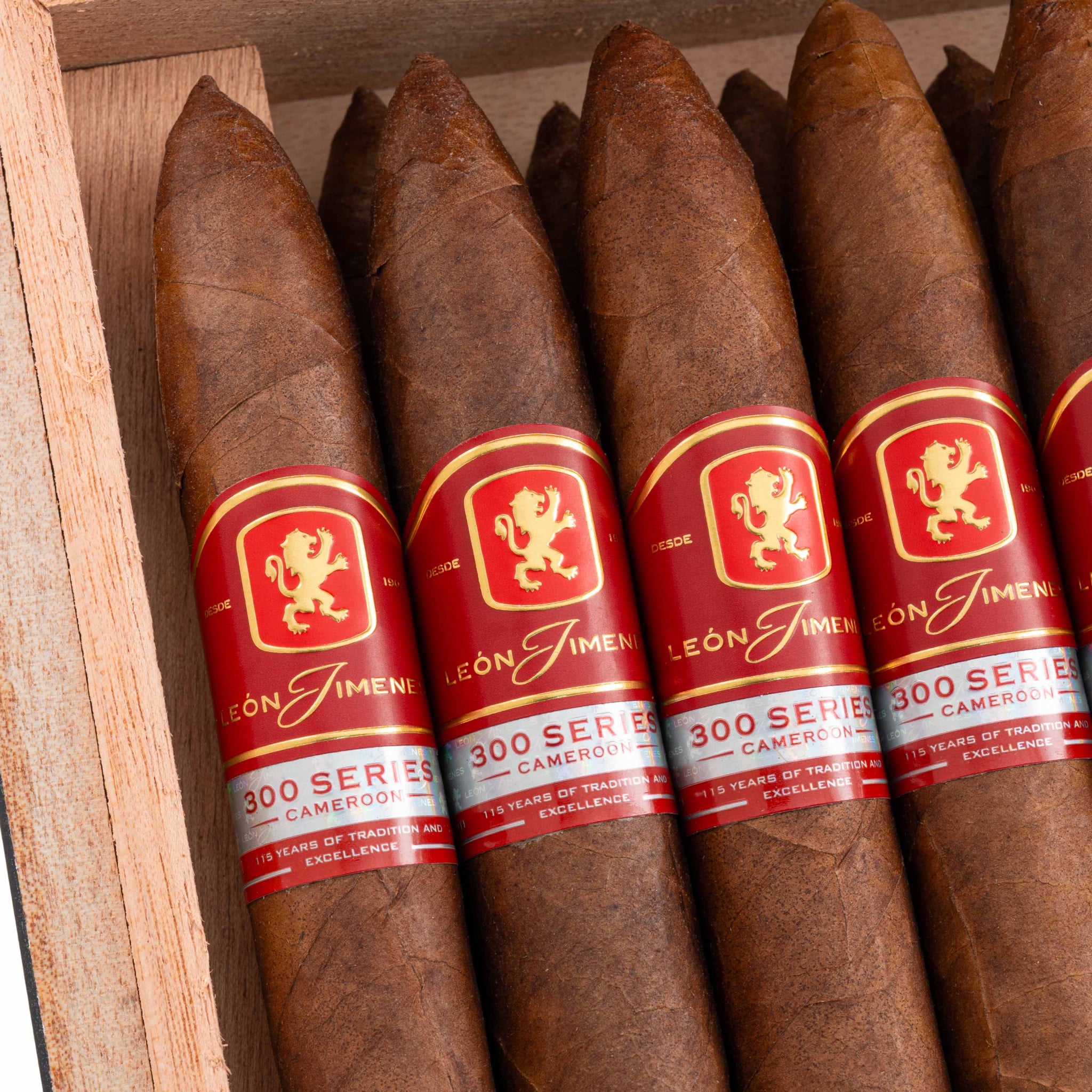 La Aurora Leon Jimenes Series 300 Camroon Belicoso 拉．奧羅拉 里昂吉梅斯 300 喀麥隆 比利高